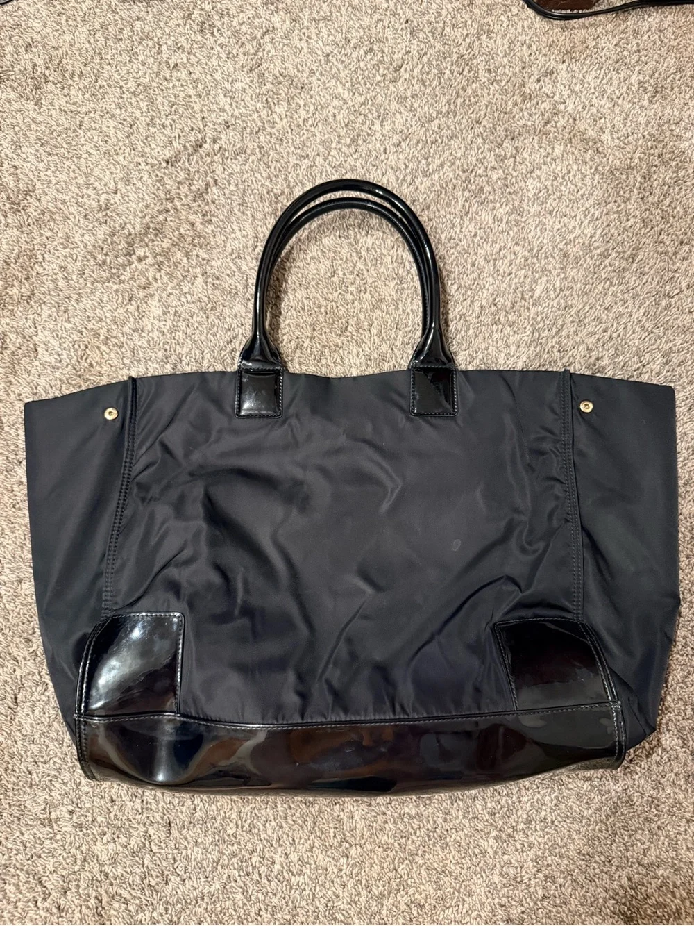 Tory Burch classic tory